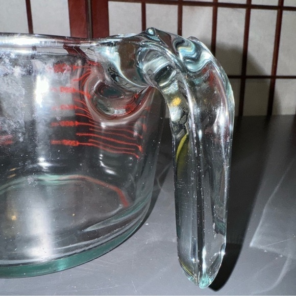 Pyrex 4 Cups 32 Oz 1000 ML 1 QT Large Clear Glass Measuring Bowl Cup Red USA - Picture 14 of 16